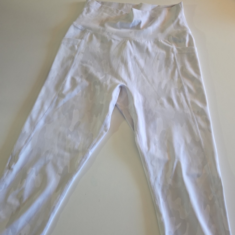BuffBunny White And Camo  Patterned Leggings